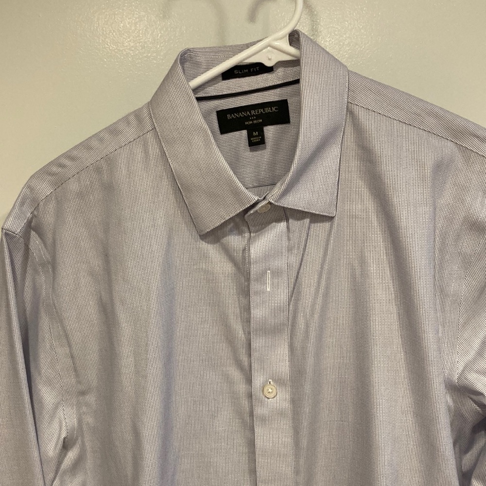 Banana Republic slim fit shirt. Size M.